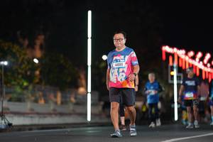BIB: 10000
                            <button type="button" onclick="openModal(20865110)" class="btn btn-primary btn-sm float-right btn-popup" data-toggle="modal" data-target=".modal-high-quality">
                        <i class="fas fa-shopping-cart"></i> Add to Cart
                    </button>
                                            <button type="button" onclick="isThisMe(20865110, true)" class="btn btn-success btn-sm float-right btn-popup btn-isme hidden" data-toggle="tooltip" data-placement="bottom" title="นี่คือรูปของคุณใช่ไหม คลิกที่นี่เพื่อเอาเข้าอัลบั้ม">
                        <i class="fas fa-plus"></i> Add to album
                    </button>
                    <button type="button" onclick="isThisMe(20865110, false)" class="btn btn-warning btn-sm float-right btn-popup btn-isnotme hidden">
                        <i class="fas fa-ban"></i> Remove from album
                    </button>