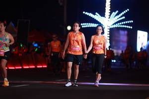 BIB: 18042
                            <button type="button" onclick="openModal(21032244)" class="btn btn-primary btn-sm float-right btn-popup" data-toggle="modal" data-target=".modal-high-quality">
                        <i class="fas fa-shopping-cart"></i> Add to Cart
                    </button>
                                            <button type="button" onclick="isThisMe(21032244, true)" class="btn btn-success btn-sm float-right btn-popup btn-isme hidden" data-toggle="tooltip" data-placement="bottom" title="นี่คือรูปของคุณใช่ไหม คลิกที่นี่เพื่อเอาเข้าอัลบั้ม">
                        <i class="fas fa-plus"></i> Add to album
                    </button>
                    <button type="button" onclick="isThisMe(21032244, false)" class="btn btn-warning btn-sm float-right btn-popup btn-isnotme hidden">
                        <i class="fas fa-ban"></i> Remove from album
                    </button>