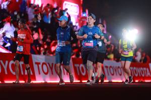 BIB: 426, 40427, 45561
                            <button type="button" onclick="openModal(21138377)" class="btn btn-primary btn-sm float-right btn-popup" data-toggle="modal" data-target=".modal-high-quality">
                        <i class="fas fa-shopping-cart"></i> Add to Cart
                    </button>
                                            <button type="button" onclick="isThisMe(21138377, true)" class="btn btn-success btn-sm float-right btn-popup btn-isme hidden" data-toggle="tooltip" data-placement="bottom" title="นี่คือรูปของคุณใช่ไหม คลิกที่นี่เพื่อเอาเข้าอัลบั้ม">
                        <i class="fas fa-plus"></i> Add to album
                    </button>
                    <button type="button" onclick="isThisMe(21138377, false)" class="btn btn-warning btn-sm float-right btn-popup btn-isnotme hidden">
                        <i class="fas fa-ban"></i> Remove from album
                    </button>