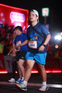 BIB: 21842
                            <button type="button" onclick="openModal(21024252)" class="btn btn-primary btn-sm float-right btn-popup" data-toggle="modal" data-target=".modal-high-quality">
                        <i class="fas fa-shopping-cart"></i> Add to Cart
                    </button>
                                            <button type="button" onclick="isThisMe(21024252, true)" class="btn btn-success btn-sm float-right btn-popup btn-isme hidden" data-toggle="tooltip" data-placement="bottom" title="นี่คือรูปของคุณใช่ไหม คลิกที่นี่เพื่อเอาเข้าอัลบั้ม">
                        <i class="fas fa-plus"></i> Add to album
                    </button>
                    <button type="button" onclick="isThisMe(21024252, false)" class="btn btn-warning btn-sm float-right btn-popup btn-isnotme hidden">
                        <i class="fas fa-ban"></i> Remove from album
                    </button>