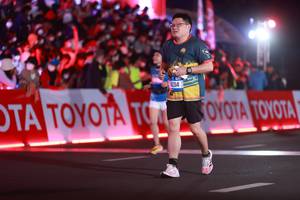 BIB: 12114
                            <button type="button" onclick="openModal(21110214)" class="btn btn-primary btn-sm float-right btn-popup" data-toggle="modal" data-target=".modal-high-quality">
                        <i class="fas fa-shopping-cart"></i> Add to Cart
                    </button>
                                            <button type="button" onclick="isThisMe(21110214, true)" class="btn btn-success btn-sm float-right btn-popup btn-isme hidden" data-toggle="tooltip" data-placement="bottom" title="นี่คือรูปของคุณใช่ไหม คลิกที่นี่เพื่อเอาเข้าอัลบั้ม">
                        <i class="fas fa-plus"></i> Add to album
                    </button>
                    <button type="button" onclick="isThisMe(21110214, false)" class="btn btn-warning btn-sm float-right btn-popup btn-isnotme hidden">
                        <i class="fas fa-ban"></i> Remove from album
                    </button>