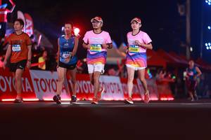 BIB: 3523, 95409, 95408
                            <button type="button" onclick="openModal(21137226)" class="btn btn-primary btn-sm float-right btn-popup" data-toggle="modal" data-target=".modal-high-quality">
                        <i class="fas fa-shopping-cart"></i> Add to Cart
                    </button>
                                            <button type="button" onclick="isThisMe(21137226, true)" class="btn btn-success btn-sm float-right btn-popup btn-isme hidden" data-toggle="tooltip" data-placement="bottom" title="นี่คือรูปของคุณใช่ไหม คลิกที่นี่เพื่อเอาเข้าอัลบั้ม">
                        <i class="fas fa-plus"></i> Add to album
                    </button>
                    <button type="button" onclick="isThisMe(21137226, false)" class="btn btn-warning btn-sm float-right btn-popup btn-isnotme hidden">
                        <i class="fas fa-ban"></i> Remove from album
                    </button>