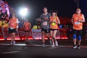 BIB: 27192, 20582, 23999
                            <button type="button" onclick="openModal(21074061)" class="btn btn-primary btn-sm float-right btn-popup" data-toggle="modal" data-target=".modal-high-quality">
                        <i class="fas fa-shopping-cart"></i> Add to Cart
                    </button>
                                            <button type="button" onclick="isThisMe(21074061, true)" class="btn btn-success btn-sm float-right btn-popup btn-isme hidden" data-toggle="tooltip" data-placement="bottom" title="นี่คือรูปของคุณใช่ไหม คลิกที่นี่เพื่อเอาเข้าอัลบั้ม">
                        <i class="fas fa-plus"></i> Add to album
                    </button>
                    <button type="button" onclick="isThisMe(21074061, false)" class="btn btn-warning btn-sm float-right btn-popup btn-isnotme hidden">
                        <i class="fas fa-ban"></i> Remove from album
                    </button>