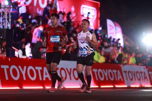 BIB: 43307, 40531
                            <button type="button" onclick="openModal(20154886)" class="btn btn-primary btn-sm float-right btn-popup" data-toggle="modal" data-target=".modal-high-quality">
                        <i class="fas fa-shopping-cart"></i> Add to Cart
                    </button>
                                            <button type="button" onclick="isThisMe(20154886, true)" class="btn btn-success btn-sm float-right btn-popup btn-isme hidden" data-toggle="tooltip" data-placement="bottom" title="นี่คือรูปของคุณใช่ไหม คลิกที่นี่เพื่อเอาเข้าอัลบั้ม">
                        <i class="fas fa-plus"></i> Add to album
                    </button>
                    <button type="button" onclick="isThisMe(20154886, false)" class="btn btn-warning btn-sm float-right btn-popup btn-isnotme hidden">
                        <i class="fas fa-ban"></i> Remove from album
                    </button>