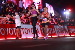 BIB: 45311
                            <button type="button" onclick="openModal(20163247)" class="btn btn-primary btn-sm float-right btn-popup" data-toggle="modal" data-target=".modal-high-quality">
                        <i class="fas fa-shopping-cart"></i> Add to Cart
                    </button>
                                            <button type="button" onclick="isThisMe(20163247, true)" class="btn btn-success btn-sm float-right btn-popup btn-isme hidden" data-toggle="tooltip" data-placement="bottom" title="นี่คือรูปของคุณใช่ไหม คลิกที่นี่เพื่อเอาเข้าอัลบั้ม">
                        <i class="fas fa-plus"></i> Add to album
                    </button>
                    <button type="button" onclick="isThisMe(20163247, false)" class="btn btn-warning btn-sm float-right btn-popup btn-isnotme hidden">
                        <i class="fas fa-ban"></i> Remove from album
                    </button>