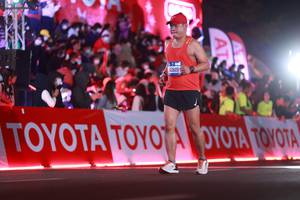 BIB: 2615
                            <button type="button" onclick="openModal(20155155)" class="btn btn-primary btn-sm float-right btn-popup" data-toggle="modal" data-target=".modal-high-quality">
                        <i class="fas fa-shopping-cart"></i> Add to Cart
                    </button>
                                            <button type="button" onclick="isThisMe(20155155, true)" class="btn btn-success btn-sm float-right btn-popup btn-isme hidden" data-toggle="tooltip" data-placement="bottom" title="นี่คือรูปของคุณใช่ไหม คลิกที่นี่เพื่อเอาเข้าอัลบั้ม">
                        <i class="fas fa-plus"></i> Add to album
                    </button>
                    <button type="button" onclick="isThisMe(20155155, false)" class="btn btn-warning btn-sm float-right btn-popup btn-isnotme hidden">
                        <i class="fas fa-ban"></i> Remove from album
                    </button>