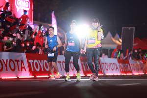 BIB: 989
                            <button type="button" onclick="openModal(20166855)" class="btn btn-primary btn-sm float-right btn-popup" data-toggle="modal" data-target=".modal-high-quality">
                        <i class="fas fa-shopping-cart"></i> Add to Cart
                    </button>
                                            <button type="button" onclick="isThisMe(20166855, true)" class="btn btn-success btn-sm float-right btn-popup btn-isme hidden" data-toggle="tooltip" data-placement="bottom" title="นี่คือรูปของคุณใช่ไหม คลิกที่นี่เพื่อเอาเข้าอัลบั้ม">
                        <i class="fas fa-plus"></i> Add to album
                    </button>
                    <button type="button" onclick="isThisMe(20166855, false)" class="btn btn-warning btn-sm float-right btn-popup btn-isnotme hidden">
                        <i class="fas fa-ban"></i> Remove from album
                    </button>