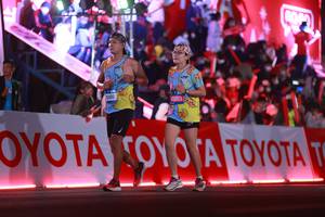 BIB: 2103, 45593
                            <button type="button" onclick="openModal(20142670)" class="btn btn-primary btn-sm float-right btn-popup" data-toggle="modal" data-target=".modal-high-quality">
                        <i class="fas fa-shopping-cart"></i> Add to Cart
                    </button>
                                            <button type="button" onclick="isThisMe(20142670, true)" class="btn btn-success btn-sm float-right btn-popup btn-isme hidden" data-toggle="tooltip" data-placement="bottom" title="นี่คือรูปของคุณใช่ไหม คลิกที่นี่เพื่อเอาเข้าอัลบั้ม">
                        <i class="fas fa-plus"></i> Add to album
                    </button>
                    <button type="button" onclick="isThisMe(20142670, false)" class="btn btn-warning btn-sm float-right btn-popup btn-isnotme hidden">
                        <i class="fas fa-ban"></i> Remove from album
                    </button>