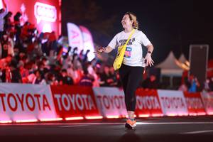 BIB: 370
                            <button type="button" onclick="openModal(20165092)" class="btn btn-primary btn-sm float-right btn-popup" data-toggle="modal" data-target=".modal-high-quality">
                        <i class="fas fa-shopping-cart"></i> Add to Cart
                    </button>
                                            <button type="button" onclick="isThisMe(20165092, true)" class="btn btn-success btn-sm float-right btn-popup btn-isme hidden" data-toggle="tooltip" data-placement="bottom" title="นี่คือรูปของคุณใช่ไหม คลิกที่นี่เพื่อเอาเข้าอัลบั้ม">
                        <i class="fas fa-plus"></i> Add to album
                    </button>
                    <button type="button" onclick="isThisMe(20165092, false)" class="btn btn-warning btn-sm float-right btn-popup btn-isnotme hidden">
                        <i class="fas fa-ban"></i> Remove from album
                    </button>