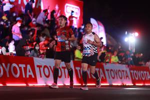 BIB: 43507, 40531
                            <button type="button" onclick="openModal(20154766)" class="btn btn-primary btn-sm float-right btn-popup" data-toggle="modal" data-target=".modal-high-quality">
                        <i class="fas fa-shopping-cart"></i> Add to Cart
                    </button>
                                            <button type="button" onclick="isThisMe(20154766, true)" class="btn btn-success btn-sm float-right btn-popup btn-isme hidden" data-toggle="tooltip" data-placement="bottom" title="นี่คือรูปของคุณใช่ไหม คลิกที่นี่เพื่อเอาเข้าอัลบั้ม">
                        <i class="fas fa-plus"></i> Add to album
                    </button>
                    <button type="button" onclick="isThisMe(20154766, false)" class="btn btn-warning btn-sm float-right btn-popup btn-isnotme hidden">
                        <i class="fas fa-ban"></i> Remove from album
                    </button>