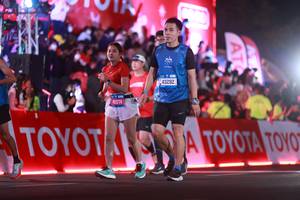 BIB: 45574, 43292
                            <button type="button" onclick="openModal(20155773)" class="btn btn-primary btn-sm float-right btn-popup" data-toggle="modal" data-target=".modal-high-quality">
                        <i class="fas fa-shopping-cart"></i> Add to Cart
                    </button>
                                            <button type="button" onclick="isThisMe(20155773, true)" class="btn btn-success btn-sm float-right btn-popup btn-isme hidden" data-toggle="tooltip" data-placement="bottom" title="นี่คือรูปของคุณใช่ไหม คลิกที่นี่เพื่อเอาเข้าอัลบั้ม">
                        <i class="fas fa-plus"></i> Add to album
                    </button>
                    <button type="button" onclick="isThisMe(20155773, false)" class="btn btn-warning btn-sm float-right btn-popup btn-isnotme hidden">
                        <i class="fas fa-ban"></i> Remove from album
                    </button>