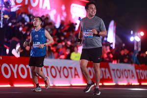 BIB: 65432
                            <button type="button" onclick="openModal(20157775)" class="btn btn-primary btn-sm float-right btn-popup" data-toggle="modal" data-target=".modal-high-quality">
                        <i class="fas fa-shopping-cart"></i> Add to Cart
                    </button>
                                            <button type="button" onclick="isThisMe(20157775, true)" class="btn btn-success btn-sm float-right btn-popup btn-isme hidden" data-toggle="tooltip" data-placement="bottom" title="นี่คือรูปของคุณใช่ไหม คลิกที่นี่เพื่อเอาเข้าอัลบั้ม">
                        <i class="fas fa-plus"></i> Add to album
                    </button>
                    <button type="button" onclick="isThisMe(20157775, false)" class="btn btn-warning btn-sm float-right btn-popup btn-isnotme hidden">
                        <i class="fas fa-ban"></i> Remove from album
                    </button>