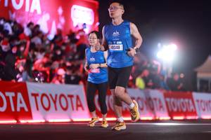 BIB: 071, 41048
                            <button type="button" onclick="openModal(20157279)" class="btn btn-primary btn-sm float-right btn-popup" data-toggle="modal" data-target=".modal-high-quality">
                        <i class="fas fa-shopping-cart"></i> Add to Cart
                    </button>
                                            <button type="button" onclick="isThisMe(20157279, true)" class="btn btn-success btn-sm float-right btn-popup btn-isme hidden" data-toggle="tooltip" data-placement="bottom" title="นี่คือรูปของคุณใช่ไหม คลิกที่นี่เพื่อเอาเข้าอัลบั้ม">
                        <i class="fas fa-plus"></i> Add to album
                    </button>
                    <button type="button" onclick="isThisMe(20157279, false)" class="btn btn-warning btn-sm float-right btn-popup btn-isnotme hidden">
                        <i class="fas fa-ban"></i> Remove from album
                    </button>