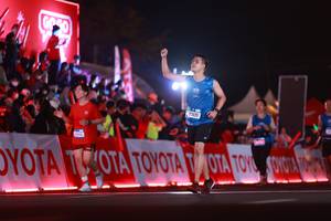 BIB: 77439
                            <button type="button" onclick="openModal(20153120)" class="btn btn-primary btn-sm float-right btn-popup" data-toggle="modal" data-target=".modal-high-quality">
                        <i class="fas fa-shopping-cart"></i> Add to Cart
                    </button>
                                            <button type="button" onclick="isThisMe(20153120, true)" class="btn btn-success btn-sm float-right btn-popup btn-isme hidden" data-toggle="tooltip" data-placement="bottom" title="นี่คือรูปของคุณใช่ไหม คลิกที่นี่เพื่อเอาเข้าอัลบั้ม">
                        <i class="fas fa-plus"></i> Add to album
                    </button>
                    <button type="button" onclick="isThisMe(20153120, false)" class="btn btn-warning btn-sm float-right btn-popup btn-isnotme hidden">
                        <i class="fas fa-ban"></i> Remove from album
                    </button>