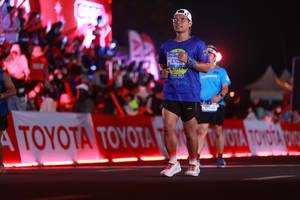 BIB: 43216, 42195
                            <button type="button" onclick="openModal(20148503)" class="btn btn-primary btn-sm float-right btn-popup" data-toggle="modal" data-target=".modal-high-quality">
                        <i class="fas fa-shopping-cart"></i> Add to Cart
                    </button>
                                            <button type="button" onclick="isThisMe(20148503, true)" class="btn btn-success btn-sm float-right btn-popup btn-isme hidden" data-toggle="tooltip" data-placement="bottom" title="นี่คือรูปของคุณใช่ไหม คลิกที่นี่เพื่อเอาเข้าอัลบั้ม">
                        <i class="fas fa-plus"></i> Add to album
                    </button>
                    <button type="button" onclick="isThisMe(20148503, false)" class="btn btn-warning btn-sm float-right btn-popup btn-isnotme hidden">
                        <i class="fas fa-ban"></i> Remove from album
                    </button>