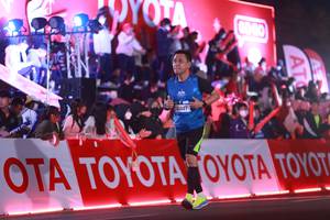 BIB: 40447
                            <button type="button" onclick="openModal(20169481)" class="btn btn-primary btn-sm float-right btn-popup" data-toggle="modal" data-target=".modal-high-quality">
                        <i class="fas fa-shopping-cart"></i> Add to Cart
                    </button>
                                            <button type="button" onclick="isThisMe(20169481, true)" class="btn btn-success btn-sm float-right btn-popup btn-isme hidden" data-toggle="tooltip" data-placement="bottom" title="นี่คือรูปของคุณใช่ไหม คลิกที่นี่เพื่อเอาเข้าอัลบั้ม">
                        <i class="fas fa-plus"></i> Add to album
                    </button>
                    <button type="button" onclick="isThisMe(20169481, false)" class="btn btn-warning btn-sm float-right btn-popup btn-isnotme hidden">
                        <i class="fas fa-ban"></i> Remove from album
                    </button>