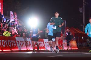 BIB: 44200
                            <button type="button" onclick="openModal(20158030)" class="btn btn-primary btn-sm float-right btn-popup" data-toggle="modal" data-target=".modal-high-quality">
                        <i class="fas fa-shopping-cart"></i> Add to Cart
                    </button>
                                            <button type="button" onclick="isThisMe(20158030, true)" class="btn btn-success btn-sm float-right btn-popup btn-isme hidden" data-toggle="tooltip" data-placement="bottom" title="นี่คือรูปของคุณใช่ไหม คลิกที่นี่เพื่อเอาเข้าอัลบั้ม">
                        <i class="fas fa-plus"></i> Add to album
                    </button>
                    <button type="button" onclick="isThisMe(20158030, false)" class="btn btn-warning btn-sm float-right btn-popup btn-isnotme hidden">
                        <i class="fas fa-ban"></i> Remove from album
                    </button>