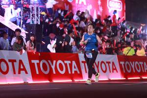 BIB: 1998
                            <button type="button" onclick="openModal(20157469)" class="btn btn-primary btn-sm float-right btn-popup" data-toggle="modal" data-target=".modal-high-quality">
                        <i class="fas fa-shopping-cart"></i> Add to Cart
                    </button>
                                            <button type="button" onclick="isThisMe(20157469, true)" class="btn btn-success btn-sm float-right btn-popup btn-isme hidden" data-toggle="tooltip" data-placement="bottom" title="นี่คือรูปของคุณใช่ไหม คลิกที่นี่เพื่อเอาเข้าอัลบั้ม">
                        <i class="fas fa-plus"></i> Add to album
                    </button>
                    <button type="button" onclick="isThisMe(20157469, false)" class="btn btn-warning btn-sm float-right btn-popup btn-isnotme hidden">
                        <i class="fas fa-ban"></i> Remove from album
                    </button>