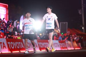 BIB: 42806, 41291
                            <button type="button" onclick="openModal(20173373)" class="btn btn-primary btn-sm float-right btn-popup" data-toggle="modal" data-target=".modal-high-quality">
                        <i class="fas fa-shopping-cart"></i> Add to Cart
                    </button>
                                            <button type="button" onclick="isThisMe(20173373, true)" class="btn btn-success btn-sm float-right btn-popup btn-isme hidden" data-toggle="tooltip" data-placement="bottom" title="นี่คือรูปของคุณใช่ไหม คลิกที่นี่เพื่อเอาเข้าอัลบั้ม">
                        <i class="fas fa-plus"></i> Add to album
                    </button>
                    <button type="button" onclick="isThisMe(20173373, false)" class="btn btn-warning btn-sm float-right btn-popup btn-isnotme hidden">
                        <i class="fas fa-ban"></i> Remove from album
                    </button>