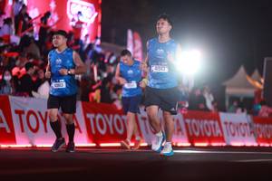 BIB: 43813, 41943
                            <button type="button" onclick="openModal(20153759)" class="btn btn-primary btn-sm float-right btn-popup" data-toggle="modal" data-target=".modal-high-quality">
                        <i class="fas fa-shopping-cart"></i> Add to Cart
                    </button>
                                            <button type="button" onclick="isThisMe(20153759, true)" class="btn btn-success btn-sm float-right btn-popup btn-isme hidden" data-toggle="tooltip" data-placement="bottom" title="นี่คือรูปของคุณใช่ไหม คลิกที่นี่เพื่อเอาเข้าอัลบั้ม">
                        <i class="fas fa-plus"></i> Add to album
                    </button>
                    <button type="button" onclick="isThisMe(20153759, false)" class="btn btn-warning btn-sm float-right btn-popup btn-isnotme hidden">
                        <i class="fas fa-ban"></i> Remove from album
                    </button>