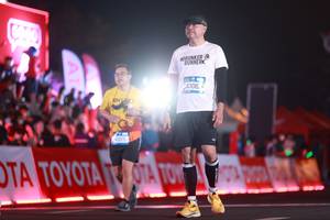 BIB: 4306
                            <button type="button" onclick="openModal(20165613)" class="btn btn-primary btn-sm float-right btn-popup" data-toggle="modal" data-target=".modal-high-quality">
                        <i class="fas fa-shopping-cart"></i> Add to Cart
                    </button>
                                            <button type="button" onclick="isThisMe(20165613, true)" class="btn btn-success btn-sm float-right btn-popup btn-isme hidden" data-toggle="tooltip" data-placement="bottom" title="นี่คือรูปของคุณใช่ไหม คลิกที่นี่เพื่อเอาเข้าอัลบั้ม">
                        <i class="fas fa-plus"></i> Add to album
                    </button>
                    <button type="button" onclick="isThisMe(20165613, false)" class="btn btn-warning btn-sm float-right btn-popup btn-isnotme hidden">
                        <i class="fas fa-ban"></i> Remove from album
                    </button>