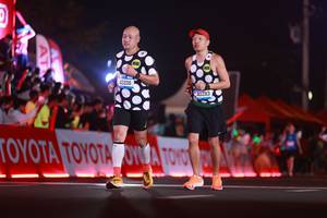 BIB: 42206, 40283
                            <button type="button" onclick="openModal(20125675)" class="btn btn-primary btn-sm float-right btn-popup" data-toggle="modal" data-target=".modal-high-quality">
                        <i class="fas fa-shopping-cart"></i> Add to Cart
                    </button>
                                            <button type="button" onclick="isThisMe(20125675, true)" class="btn btn-success btn-sm float-right btn-popup btn-isme hidden" data-toggle="tooltip" data-placement="bottom" title="นี่คือรูปของคุณใช่ไหม คลิกที่นี่เพื่อเอาเข้าอัลบั้ม">
                        <i class="fas fa-plus"></i> Add to album
                    </button>
                    <button type="button" onclick="isThisMe(20125675, false)" class="btn btn-warning btn-sm float-right btn-popup btn-isnotme hidden">
                        <i class="fas fa-ban"></i> Remove from album
                    </button>