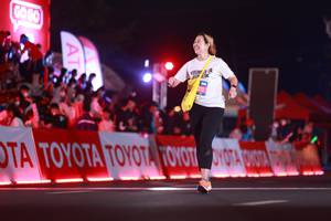 BIB: 
                            <button type="button" onclick="openModal(20164921)" class="btn btn-primary btn-sm float-right btn-popup" data-toggle="modal" data-target=".modal-high-quality">
                        <i class="fas fa-shopping-cart"></i> Add to Cart
                    </button>
                                            <button type="button" onclick="isThisMe(20164921, true)" class="btn btn-success btn-sm float-right btn-popup btn-isme hidden" data-toggle="tooltip" data-placement="bottom" title="นี่คือรูปของคุณใช่ไหม คลิกที่นี่เพื่อเอาเข้าอัลบั้ม">
                        <i class="fas fa-plus"></i> Add to album
                    </button>
                    <button type="button" onclick="isThisMe(20164921, false)" class="btn btn-warning btn-sm float-right btn-popup btn-isnotme hidden">
                        <i class="fas fa-ban"></i> Remove from album
                    </button>