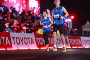 BIB: 41048
                            <button type="button" onclick="openModal(20157281)" class="btn btn-primary btn-sm float-right btn-popup" data-toggle="modal" data-target=".modal-high-quality">
                        <i class="fas fa-shopping-cart"></i> Add to Cart
                    </button>
                                            <button type="button" onclick="isThisMe(20157281, true)" class="btn btn-success btn-sm float-right btn-popup btn-isme hidden" data-toggle="tooltip" data-placement="bottom" title="นี่คือรูปของคุณใช่ไหม คลิกที่นี่เพื่อเอาเข้าอัลบั้ม">
                        <i class="fas fa-plus"></i> Add to album
                    </button>
                    <button type="button" onclick="isThisMe(20157281, false)" class="btn btn-warning btn-sm float-right btn-popup btn-isnotme hidden">
                        <i class="fas fa-ban"></i> Remove from album
                    </button>