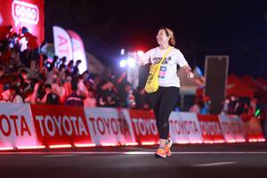 BIB: 296
                            <button type="button" onclick="openModal(20164918)" class="btn btn-primary btn-sm float-right btn-popup" data-toggle="modal" data-target=".modal-high-quality">
                        <i class="fas fa-shopping-cart"></i> Add to Cart
                    </button>
                                            <button type="button" onclick="isThisMe(20164918, true)" class="btn btn-success btn-sm float-right btn-popup btn-isme hidden" data-toggle="tooltip" data-placement="bottom" title="นี่คือรูปของคุณใช่ไหม คลิกที่นี่เพื่อเอาเข้าอัลบั้ม">
                        <i class="fas fa-plus"></i> Add to album
                    </button>
                    <button type="button" onclick="isThisMe(20164918, false)" class="btn btn-warning btn-sm float-right btn-popup btn-isnotme hidden">
                        <i class="fas fa-ban"></i> Remove from album
                    </button>