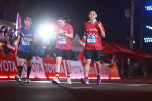 BIB: 41870, 46019, 43405
                            <button type="button" onclick="openModal(20161597)" class="btn btn-primary btn-sm float-right btn-popup" data-toggle="modal" data-target=".modal-high-quality">
                        <i class="fas fa-shopping-cart"></i> Add to Cart
                    </button>
                                            <button type="button" onclick="isThisMe(20161597, true)" class="btn btn-success btn-sm float-right btn-popup btn-isme hidden" data-toggle="tooltip" data-placement="bottom" title="นี่คือรูปของคุณใช่ไหม คลิกที่นี่เพื่อเอาเข้าอัลบั้ม">
                        <i class="fas fa-plus"></i> Add to album
                    </button>
                    <button type="button" onclick="isThisMe(20161597, false)" class="btn btn-warning btn-sm float-right btn-popup btn-isnotme hidden">
                        <i class="fas fa-ban"></i> Remove from album
                    </button>