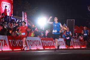 BIB: 43954
                            <button type="button" onclick="openModal(20153030)" class="btn btn-primary btn-sm float-right btn-popup" data-toggle="modal" data-target=".modal-high-quality">
                        <i class="fas fa-shopping-cart"></i> Add to Cart
                    </button>
                                            <button type="button" onclick="isThisMe(20153030, true)" class="btn btn-success btn-sm float-right btn-popup btn-isme hidden" data-toggle="tooltip" data-placement="bottom" title="นี่คือรูปของคุณใช่ไหม คลิกที่นี่เพื่อเอาเข้าอัลบั้ม">
                        <i class="fas fa-plus"></i> Add to album
                    </button>
                    <button type="button" onclick="isThisMe(20153030, false)" class="btn btn-warning btn-sm float-right btn-popup btn-isnotme hidden">
                        <i class="fas fa-ban"></i> Remove from album
                    </button>