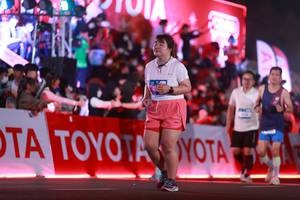 BIB: 
                            <button type="button" onclick="openModal(20163539)" class="btn btn-primary btn-sm float-right btn-popup" data-toggle="modal" data-target=".modal-high-quality">
                        <i class="fas fa-shopping-cart"></i> Add to Cart
                    </button>
                                            <button type="button" onclick="isThisMe(20163539, true)" class="btn btn-success btn-sm float-right btn-popup btn-isme hidden" data-toggle="tooltip" data-placement="bottom" title="นี่คือรูปของคุณใช่ไหม คลิกที่นี่เพื่อเอาเข้าอัลบั้ม">
                        <i class="fas fa-plus"></i> Add to album
                    </button>
                    <button type="button" onclick="isThisMe(20163539, false)" class="btn btn-warning btn-sm float-right btn-popup btn-isnotme hidden">
                        <i class="fas fa-ban"></i> Remove from album
                    </button>