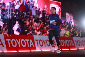 BIB: 432
                            <button type="button" onclick="openModal(20127705)" class="btn btn-primary btn-sm float-right btn-popup" data-toggle="modal" data-target=".modal-high-quality">
                        <i class="fas fa-shopping-cart"></i> Add to Cart
                    </button>
                                            <button type="button" onclick="isThisMe(20127705, true)" class="btn btn-success btn-sm float-right btn-popup btn-isme hidden" data-toggle="tooltip" data-placement="bottom" title="นี่คือรูปของคุณใช่ไหม คลิกที่นี่เพื่อเอาเข้าอัลบั้ม">
                        <i class="fas fa-plus"></i> Add to album
                    </button>
                    <button type="button" onclick="isThisMe(20127705, false)" class="btn btn-warning btn-sm float-right btn-popup btn-isnotme hidden">
                        <i class="fas fa-ban"></i> Remove from album
                    </button>