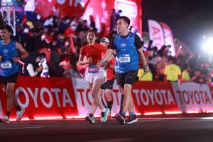 BIB: 41674, 6574, 43292
                            <button type="button" onclick="openModal(20155702)" class="btn btn-primary btn-sm float-right btn-popup" data-toggle="modal" data-target=".modal-high-quality">
                        <i class="fas fa-shopping-cart"></i> Add to Cart
                    </button>
                                            <button type="button" onclick="isThisMe(20155702, true)" class="btn btn-success btn-sm float-right btn-popup btn-isme hidden" data-toggle="tooltip" data-placement="bottom" title="นี่คือรูปของคุณใช่ไหม คลิกที่นี่เพื่อเอาเข้าอัลบั้ม">
                        <i class="fas fa-plus"></i> Add to album
                    </button>
                    <button type="button" onclick="isThisMe(20155702, false)" class="btn btn-warning btn-sm float-right btn-popup btn-isnotme hidden">
                        <i class="fas fa-ban"></i> Remove from album
                    </button>