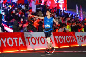 BIB: 70401
                            <button type="button" onclick="openModal(21636718)" class="btn btn-primary btn-sm float-right btn-popup" data-toggle="modal" data-target=".modal-high-quality">
                        <i class="fas fa-shopping-cart"></i> Add to Cart
                    </button>
                                            <button type="button" onclick="isThisMe(21636718, true)" class="btn btn-success btn-sm float-right btn-popup btn-isme hidden" data-toggle="tooltip" data-placement="bottom" title="นี่คือรูปของคุณใช่ไหม คลิกที่นี่เพื่อเอาเข้าอัลบั้ม">
                        <i class="fas fa-plus"></i> Add to album
                    </button>
                    <button type="button" onclick="isThisMe(21636718, false)" class="btn btn-warning btn-sm float-right btn-popup btn-isnotme hidden">
                        <i class="fas fa-ban"></i> Remove from album
                    </button>