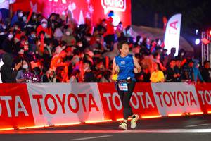 BIB: 1250
                            <button type="button" onclick="openModal(21638046)" class="btn btn-primary btn-sm float-right btn-popup" data-toggle="modal" data-target=".modal-high-quality">
                        <i class="fas fa-shopping-cart"></i> Add to Cart
                    </button>
                                            <button type="button" onclick="isThisMe(21638046, true)" class="btn btn-success btn-sm float-right btn-popup btn-isme hidden" data-toggle="tooltip" data-placement="bottom" title="นี่คือรูปของคุณใช่ไหม คลิกที่นี่เพื่อเอาเข้าอัลบั้ม">
                        <i class="fas fa-plus"></i> Add to album
                    </button>
                    <button type="button" onclick="isThisMe(21638046, false)" class="btn btn-warning btn-sm float-right btn-popup btn-isnotme hidden">
                        <i class="fas fa-ban"></i> Remove from album
                    </button>