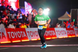 BIB: 43329
                            <button type="button" onclick="openModal(21642392)" class="btn btn-primary btn-sm float-right btn-popup" data-toggle="modal" data-target=".modal-high-quality">
                        <i class="fas fa-shopping-cart"></i> Add to Cart
                    </button>
                                            <button type="button" onclick="isThisMe(21642392, true)" class="btn btn-success btn-sm float-right btn-popup btn-isme hidden" data-toggle="tooltip" data-placement="bottom" title="นี่คือรูปของคุณใช่ไหม คลิกที่นี่เพื่อเอาเข้าอัลบั้ม">
                        <i class="fas fa-plus"></i> Add to album
                    </button>
                    <button type="button" onclick="isThisMe(21642392, false)" class="btn btn-warning btn-sm float-right btn-popup btn-isnotme hidden">
                        <i class="fas fa-ban"></i> Remove from album
                    </button>