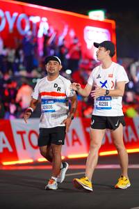 BIB: 42806, 41291
                            <button type="button" onclick="openModal(21641500)" class="btn btn-primary btn-sm float-right btn-popup" data-toggle="modal" data-target=".modal-high-quality">
                        <i class="fas fa-shopping-cart"></i> Add to Cart
                    </button>
                                            <button type="button" onclick="isThisMe(21641500, true)" class="btn btn-success btn-sm float-right btn-popup btn-isme hidden" data-toggle="tooltip" data-placement="bottom" title="นี่คือรูปของคุณใช่ไหม คลิกที่นี่เพื่อเอาเข้าอัลบั้ม">
                        <i class="fas fa-plus"></i> Add to album
                    </button>
                    <button type="button" onclick="isThisMe(21641500, false)" class="btn btn-warning btn-sm float-right btn-popup btn-isnotme hidden">
                        <i class="fas fa-ban"></i> Remove from album
                    </button>