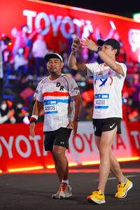 BIB: 42806, 41291
                            <button type="button" onclick="openModal(21641518)" class="btn btn-primary btn-sm float-right btn-popup" data-toggle="modal" data-target=".modal-high-quality">
                        <i class="fas fa-shopping-cart"></i> Add to Cart
                    </button>
                                            <button type="button" onclick="isThisMe(21641518, true)" class="btn btn-success btn-sm float-right btn-popup btn-isme hidden" data-toggle="tooltip" data-placement="bottom" title="นี่คือรูปของคุณใช่ไหม คลิกที่นี่เพื่อเอาเข้าอัลบั้ม">
                        <i class="fas fa-plus"></i> Add to album
                    </button>
                    <button type="button" onclick="isThisMe(21641518, false)" class="btn btn-warning btn-sm float-right btn-popup btn-isnotme hidden">
                        <i class="fas fa-ban"></i> Remove from album
                    </button>