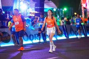BIB: 24232, 24988
                            <button type="button" onclick="openModal(21610582)" class="btn btn-primary btn-sm float-right btn-popup" data-toggle="modal" data-target=".modal-high-quality">
                        <i class="fas fa-shopping-cart"></i> Add to Cart
                    </button>
                                            <button type="button" onclick="isThisMe(21610582, true)" class="btn btn-success btn-sm float-right btn-popup btn-isme hidden" data-toggle="tooltip" data-placement="bottom" title="นี่คือรูปของคุณใช่ไหม คลิกที่นี่เพื่อเอาเข้าอัลบั้ม">
                        <i class="fas fa-plus"></i> Add to album
                    </button>
                    <button type="button" onclick="isThisMe(21610582, false)" class="btn btn-warning btn-sm float-right btn-popup btn-isnotme hidden">
                        <i class="fas fa-ban"></i> Remove from album
                    </button>