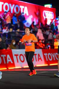 BIB: 43763
                            <button type="button" onclick="openModal(21644662)" class="btn btn-primary btn-sm float-right btn-popup" data-toggle="modal" data-target=".modal-high-quality">
                        <i class="fas fa-shopping-cart"></i> Add to Cart
                    </button>
                                            <button type="button" onclick="isThisMe(21644662, true)" class="btn btn-success btn-sm float-right btn-popup btn-isme hidden" data-toggle="tooltip" data-placement="bottom" title="นี่คือรูปของคุณใช่ไหม คลิกที่นี่เพื่อเอาเข้าอัลบั้ม">
                        <i class="fas fa-plus"></i> Add to album
                    </button>
                    <button type="button" onclick="isThisMe(21644662, false)" class="btn btn-warning btn-sm float-right btn-popup btn-isnotme hidden">
                        <i class="fas fa-ban"></i> Remove from album
                    </button>