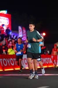 BIB: 100
                            <button type="button" onclick="openModal(21638223)" class="btn btn-primary btn-sm float-right btn-popup" data-toggle="modal" data-target=".modal-high-quality">
                        <i class="fas fa-shopping-cart"></i> Add to Cart
                    </button>
                                            <button type="button" onclick="isThisMe(21638223, true)" class="btn btn-success btn-sm float-right btn-popup btn-isme hidden" data-toggle="tooltip" data-placement="bottom" title="นี่คือรูปของคุณใช่ไหม คลิกที่นี่เพื่อเอาเข้าอัลบั้ม">
                        <i class="fas fa-plus"></i> Add to album
                    </button>
                    <button type="button" onclick="isThisMe(21638223, false)" class="btn btn-warning btn-sm float-right btn-popup btn-isnotme hidden">
                        <i class="fas fa-ban"></i> Remove from album
                    </button>