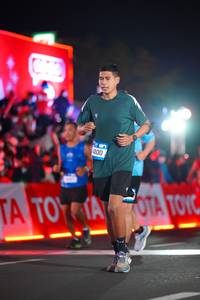 BIB: 4100
                            <button type="button" onclick="openModal(21638230)" class="btn btn-primary btn-sm float-right btn-popup" data-toggle="modal" data-target=".modal-high-quality">
                        <i class="fas fa-shopping-cart"></i> Add to Cart
                    </button>
                                            <button type="button" onclick="isThisMe(21638230, true)" class="btn btn-success btn-sm float-right btn-popup btn-isme hidden" data-toggle="tooltip" data-placement="bottom" title="นี่คือรูปของคุณใช่ไหม คลิกที่นี่เพื่อเอาเข้าอัลบั้ม">
                        <i class="fas fa-plus"></i> Add to album
                    </button>
                    <button type="button" onclick="isThisMe(21638230, false)" class="btn btn-warning btn-sm float-right btn-popup btn-isnotme hidden">
                        <i class="fas fa-ban"></i> Remove from album
                    </button>