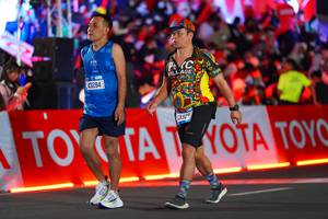 BIB: 43294, 3327
                            <button type="button" onclick="openModal(21639151)" class="btn btn-primary btn-sm float-right btn-popup" data-toggle="modal" data-target=".modal-high-quality">
                        <i class="fas fa-shopping-cart"></i> Add to Cart
                    </button>
                                            <button type="button" onclick="isThisMe(21639151, true)" class="btn btn-success btn-sm float-right btn-popup btn-isme hidden" data-toggle="tooltip" data-placement="bottom" title="นี่คือรูปของคุณใช่ไหม คลิกที่นี่เพื่อเอาเข้าอัลบั้ม">
                        <i class="fas fa-plus"></i> Add to album
                    </button>
                    <button type="button" onclick="isThisMe(21639151, false)" class="btn btn-warning btn-sm float-right btn-popup btn-isnotme hidden">
                        <i class="fas fa-ban"></i> Remove from album
                    </button>