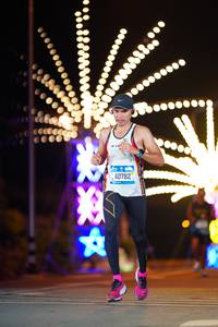 BIB: 40782
                            <button type="button" onclick="openModal(19913194)" class="btn btn-primary btn-sm float-right btn-popup" data-toggle="modal" data-target=".modal-high-quality">
                        <i class="fas fa-shopping-cart"></i> Add to Cart
                    </button>
                                            <button type="button" onclick="isThisMe(19913194, true)" class="btn btn-success btn-sm float-right btn-popup btn-isme hidden" data-toggle="tooltip" data-placement="bottom" title="นี่คือรูปของคุณใช่ไหม คลิกที่นี่เพื่อเอาเข้าอัลบั้ม">
                        <i class="fas fa-plus"></i> Add to album
                    </button>
                    <button type="button" onclick="isThisMe(19913194, false)" class="btn btn-warning btn-sm float-right btn-popup btn-isnotme hidden">
                        <i class="fas fa-ban"></i> Remove from album
                    </button>