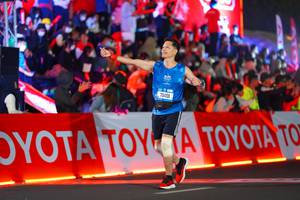 BIB: 80400
                            <button type="button" onclick="openModal(21636744)" class="btn btn-primary btn-sm float-right btn-popup" data-toggle="modal" data-target=".modal-high-quality">
                        <i class="fas fa-shopping-cart"></i> Add to Cart
                    </button>
                                            <button type="button" onclick="isThisMe(21636744, true)" class="btn btn-success btn-sm float-right btn-popup btn-isme hidden" data-toggle="tooltip" data-placement="bottom" title="นี่คือรูปของคุณใช่ไหม คลิกที่นี่เพื่อเอาเข้าอัลบั้ม">
                        <i class="fas fa-plus"></i> Add to album
                    </button>
                    <button type="button" onclick="isThisMe(21636744, false)" class="btn btn-warning btn-sm float-right btn-popup btn-isnotme hidden">
                        <i class="fas fa-ban"></i> Remove from album
                    </button>