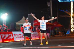 BIB: 4200, 412
                            <button type="button" onclick="openModal(21641484)" class="btn btn-primary btn-sm float-right btn-popup" data-toggle="modal" data-target=".modal-high-quality">
                        <i class="fas fa-shopping-cart"></i> Add to Cart
                    </button>
                                            <button type="button" onclick="isThisMe(21641484, true)" class="btn btn-success btn-sm float-right btn-popup btn-isme hidden" data-toggle="tooltip" data-placement="bottom" title="นี่คือรูปของคุณใช่ไหม คลิกที่นี่เพื่อเอาเข้าอัลบั้ม">
                        <i class="fas fa-plus"></i> Add to album
                    </button>
                    <button type="button" onclick="isThisMe(21641484, false)" class="btn btn-warning btn-sm float-right btn-popup btn-isnotme hidden">
                        <i class="fas fa-ban"></i> Remove from album
                    </button>