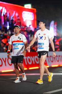 BIB: 42806, 41291
                            <button type="button" onclick="openModal(21641488)" class="btn btn-primary btn-sm float-right btn-popup" data-toggle="modal" data-target=".modal-high-quality">
                        <i class="fas fa-shopping-cart"></i> Add to Cart
                    </button>
                                            <button type="button" onclick="isThisMe(21641488, true)" class="btn btn-success btn-sm float-right btn-popup btn-isme hidden" data-toggle="tooltip" data-placement="bottom" title="นี่คือรูปของคุณใช่ไหม คลิกที่นี่เพื่อเอาเข้าอัลบั้ม">
                        <i class="fas fa-plus"></i> Add to album
                    </button>
                    <button type="button" onclick="isThisMe(21641488, false)" class="btn btn-warning btn-sm float-right btn-popup btn-isnotme hidden">
                        <i class="fas fa-ban"></i> Remove from album
                    </button>