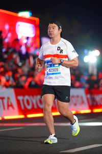 BIB: 42909
                            <button type="button" onclick="openModal(21639735)" class="btn btn-primary btn-sm float-right btn-popup" data-toggle="modal" data-target=".modal-high-quality">
                        <i class="fas fa-shopping-cart"></i> Add to Cart
                    </button>
                                            <button type="button" onclick="isThisMe(21639735, true)" class="btn btn-success btn-sm float-right btn-popup btn-isme hidden" data-toggle="tooltip" data-placement="bottom" title="นี่คือรูปของคุณใช่ไหม คลิกที่นี่เพื่อเอาเข้าอัลบั้ม">
                        <i class="fas fa-plus"></i> Add to album
                    </button>
                    <button type="button" onclick="isThisMe(21639735, false)" class="btn btn-warning btn-sm float-right btn-popup btn-isnotme hidden">
                        <i class="fas fa-ban"></i> Remove from album
                    </button>