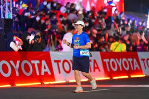 BIB: 42503
                            <button type="button" onclick="openModal(21638129)" class="btn btn-primary btn-sm float-right btn-popup" data-toggle="modal" data-target=".modal-high-quality">
                        <i class="fas fa-shopping-cart"></i> Add to Cart
                    </button>
                                            <button type="button" onclick="isThisMe(21638129, true)" class="btn btn-success btn-sm float-right btn-popup btn-isme hidden" data-toggle="tooltip" data-placement="bottom" title="นี่คือรูปของคุณใช่ไหม คลิกที่นี่เพื่อเอาเข้าอัลบั้ม">
                        <i class="fas fa-plus"></i> Add to album
                    </button>
                    <button type="button" onclick="isThisMe(21638129, false)" class="btn btn-warning btn-sm float-right btn-popup btn-isnotme hidden">
                        <i class="fas fa-ban"></i> Remove from album
                    </button>